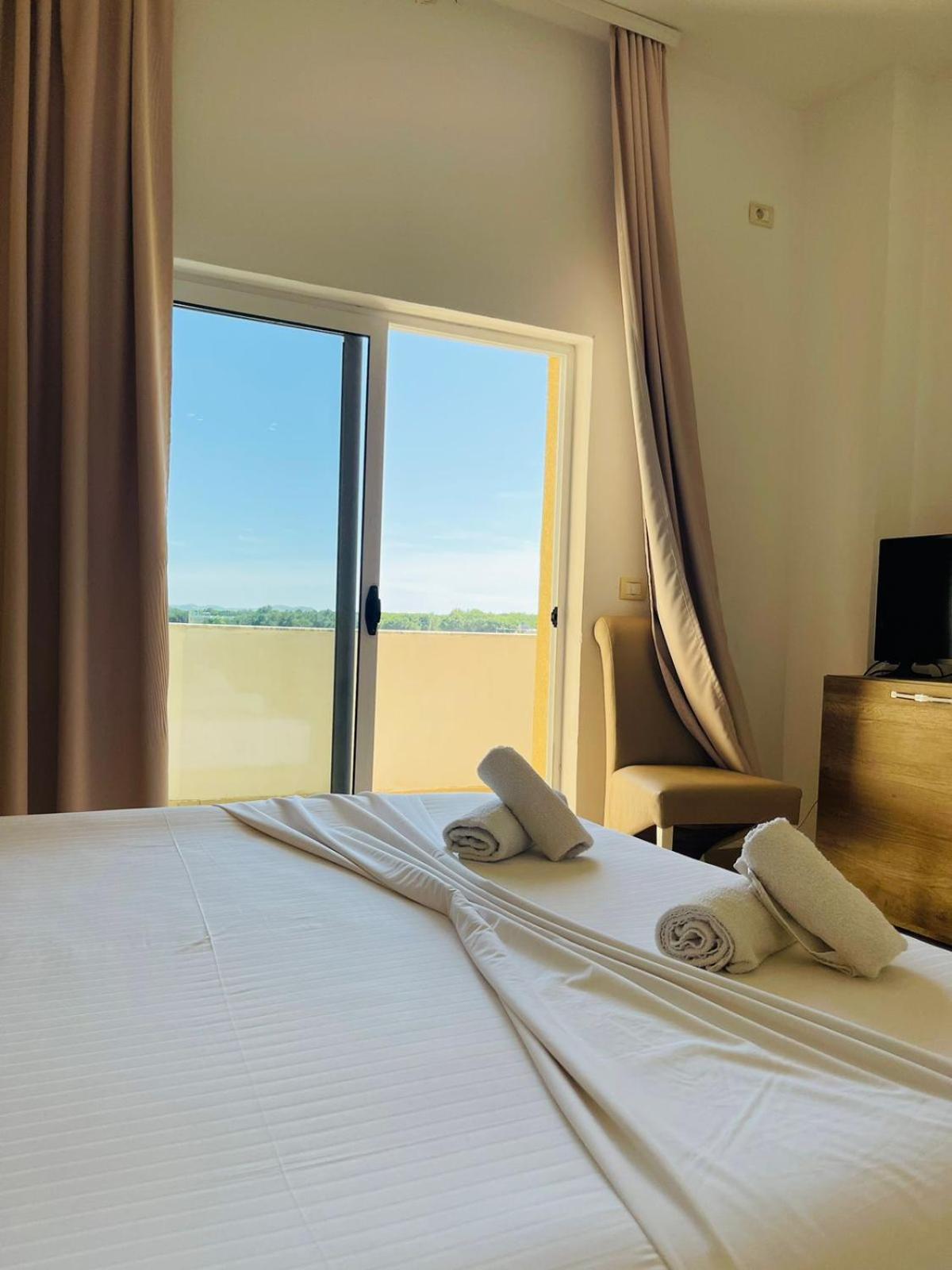 Hotel Princ Golem  Bagian luar foto