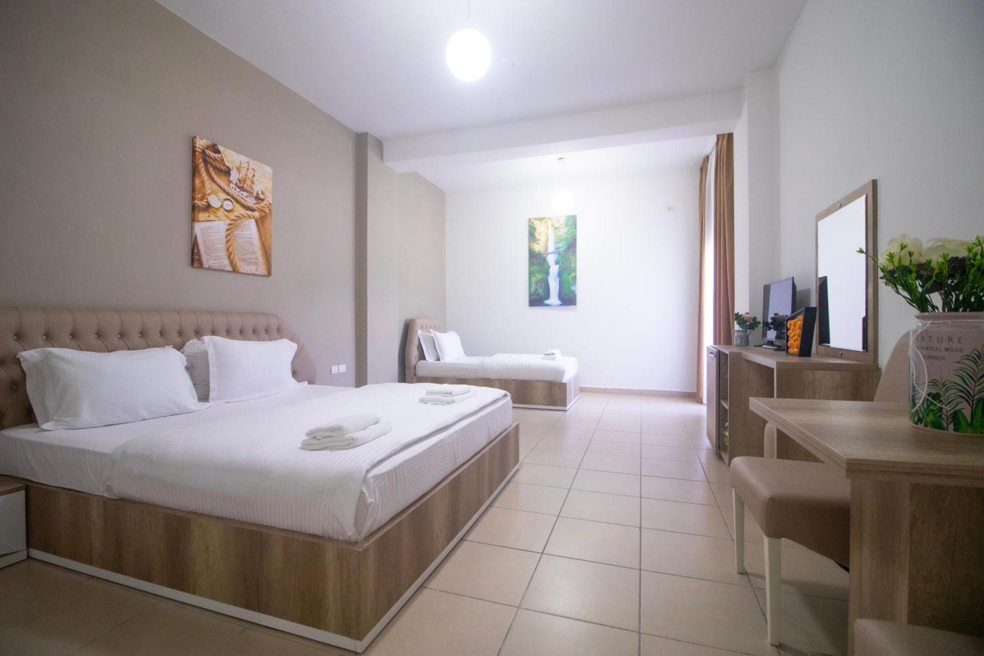 Hotel Princ Golem  Bagian luar foto